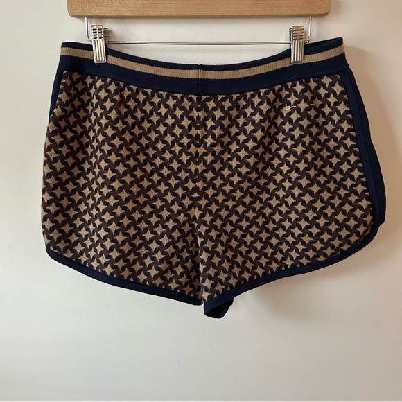 The Upside Interstella Pierre Jacquard Short - Picture 9 of 10